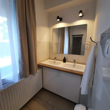Buekfuerdo Zrinyi 9 Apartmanhaz, Buekfalva Bük