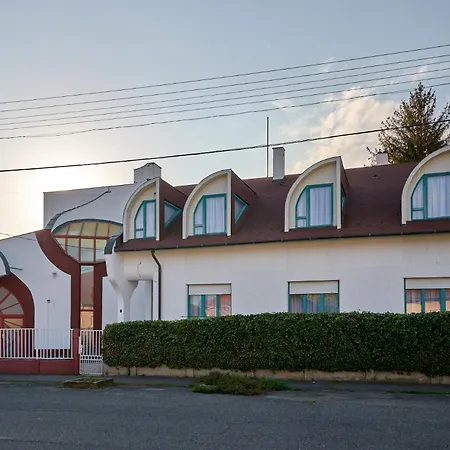 Lejlighed Buekfuerdo Zrinyi 9 Apartmanhaz, Buekfalva Bük