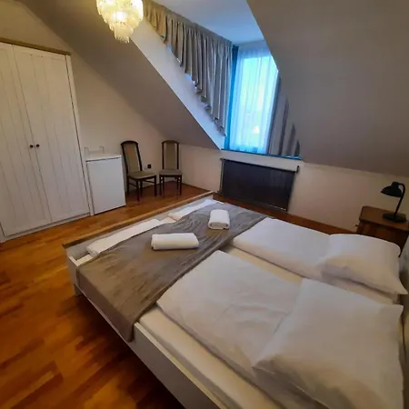Buekfuerdo Zrinyi 9 Apartmanhaz, Buekfalva Lejlighed Bük