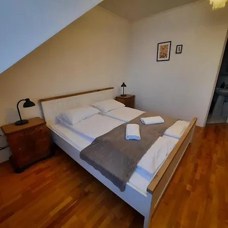 Buekfuerdo Zrinyi 9 Apartmanhaz, Buekfalva Apartament Bük