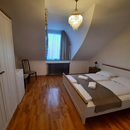 Buekfuerdo Zrinyi 9 Apartmanhaz, Buekfalva
