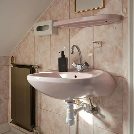 Buekfuerdo Zrinyi 9 Apartmanhaz, Buekfalva Bük