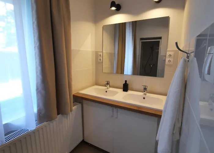 Buekfuerdo Zrinyi 9 Apartmanhaz, Buekfalva Bük