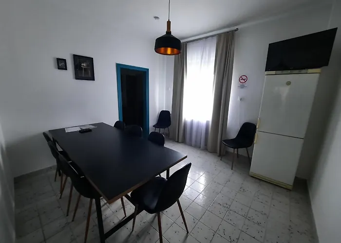 Buekfuerdo Zrinyi 9 Apartmanhaz, Buekfalva 公寓 *