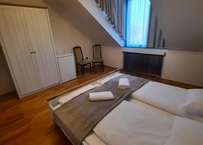 Buekfuerdo Zrinyi 9 Apartmanhaz, Buekfalva 公寓 *