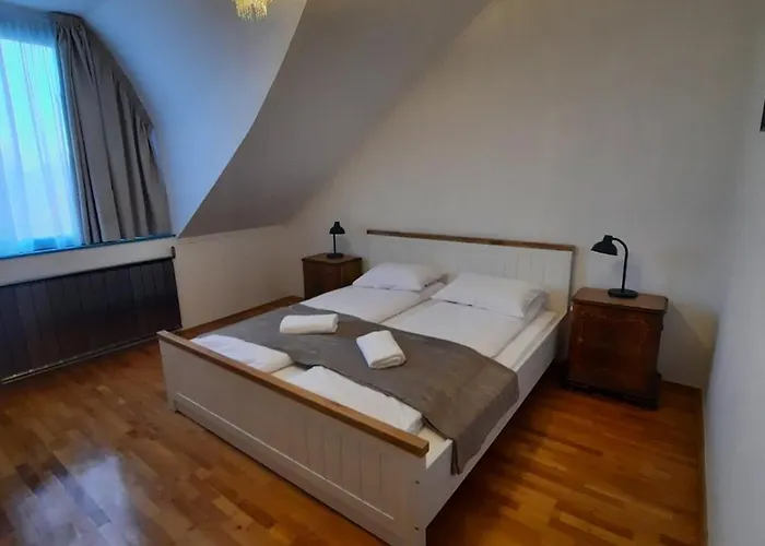 Buekfuerdo Zrinyi 9 Apartmanhaz, Buekfalva